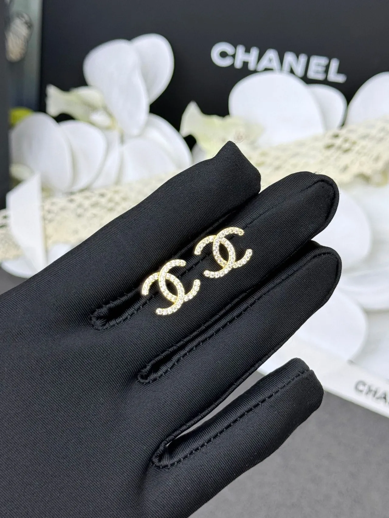 Chanel CC Gold Black Pavé-Crystal Interlocking Logo Earrings 7