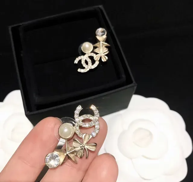 Chanel CC Logo Camellia Earring Silver White Interlocking Pavé Crystal Detailing Earrings 4