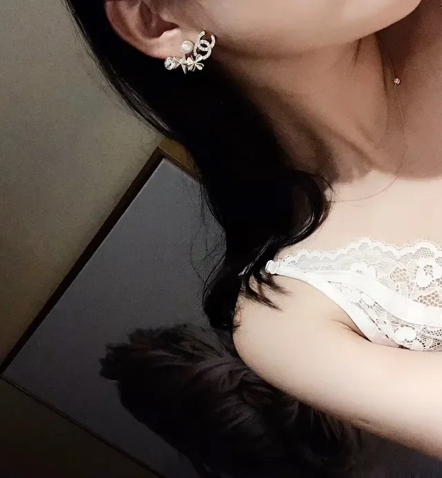 Chanel CC Logo Camellia Earring Silver White Interlocking Pavé Crystal Detailing Earrings 8