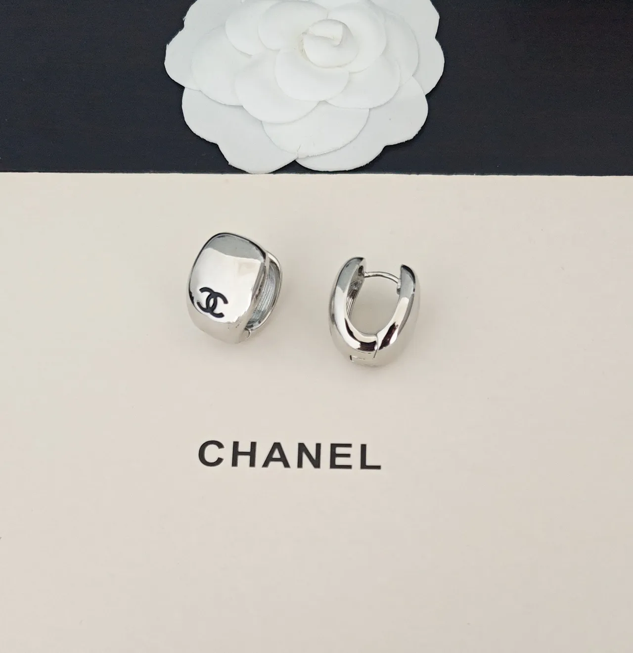 Chanel CC Logo Polished Silver Clip-On Earrings 2