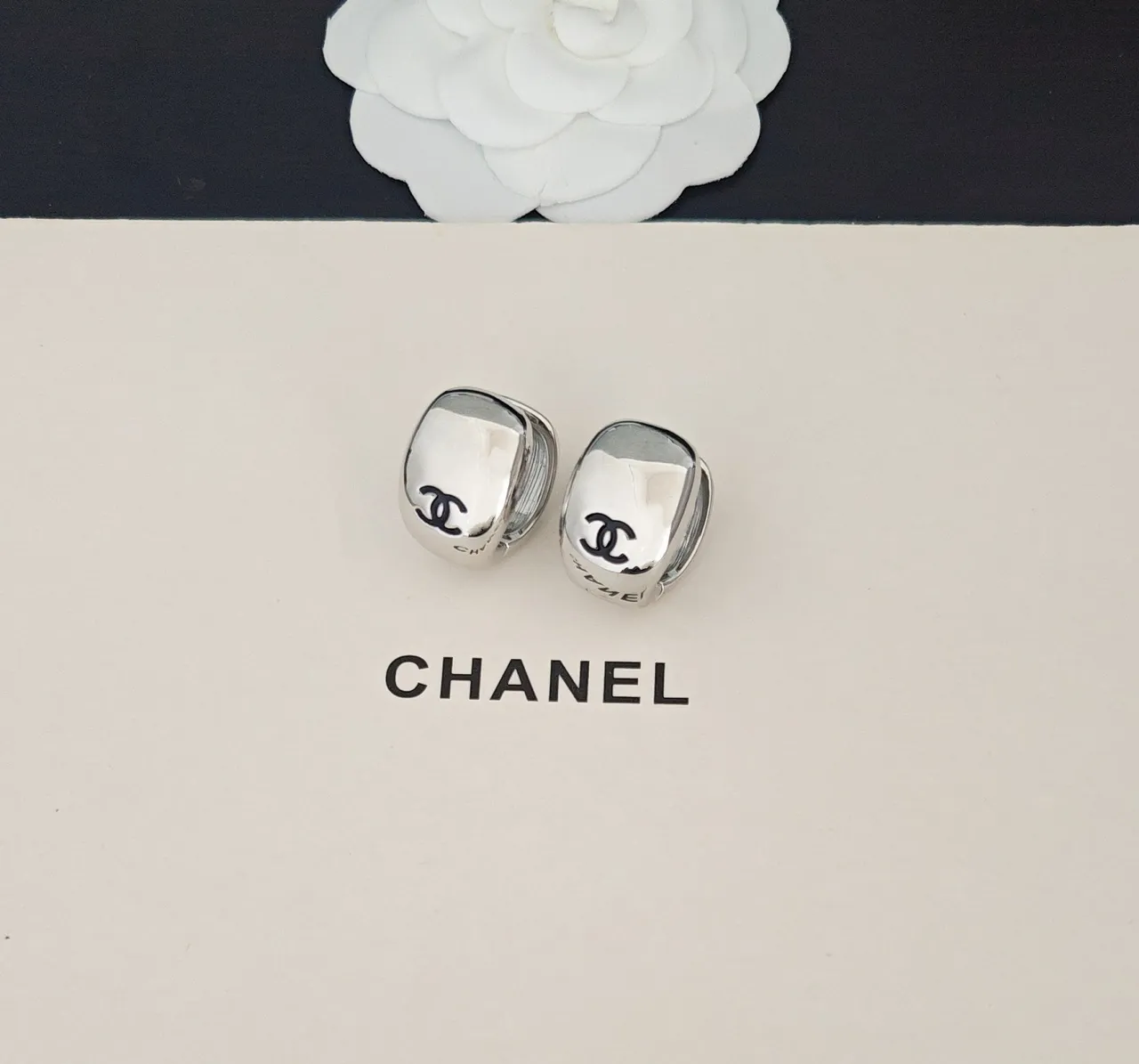 Chanel CC Logo Polished Silver Clip-On Earrings 5