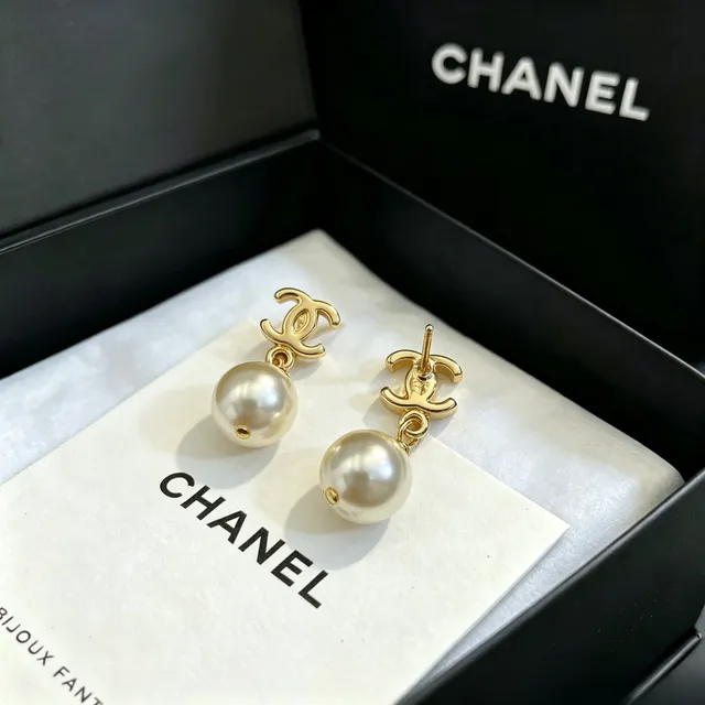 Chanel CC Pearl Drop Earrings 4