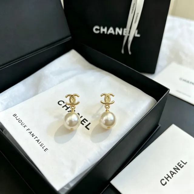 Chanel CC Pearl Drop Earrings 6
