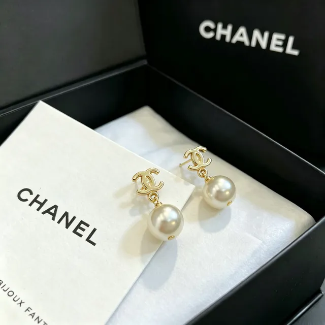 Chanel CC Pearl Drop Earrings 8