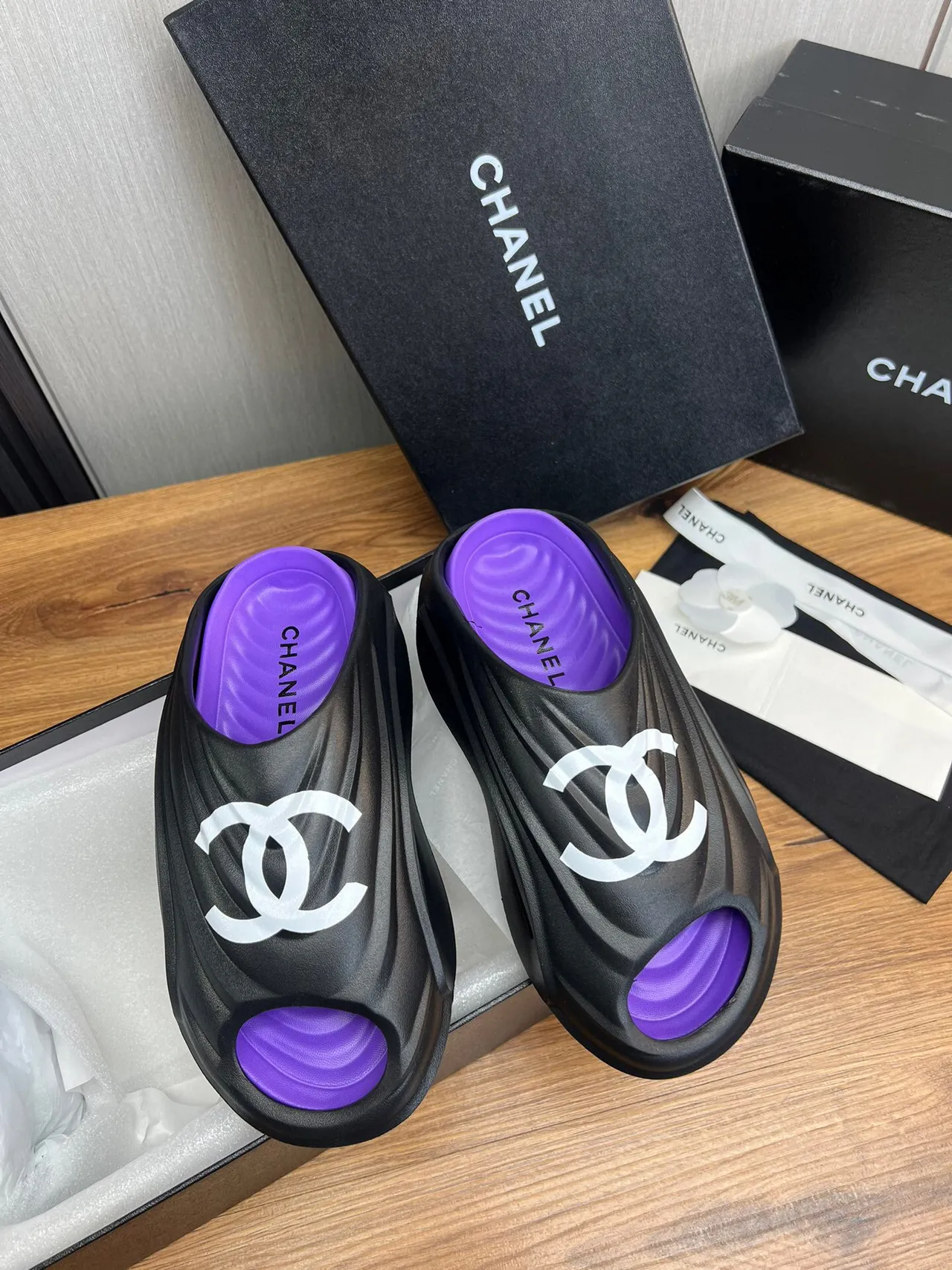 Chanel CC Slide Black and Purple Slippers 4
