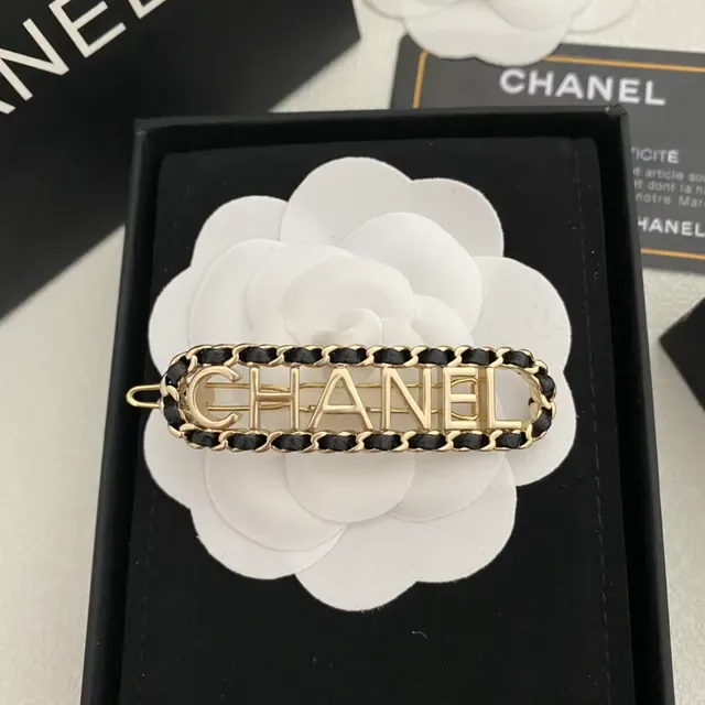 Chanel Chaîne Cuir Logo Broche Clip de Cheveux 6