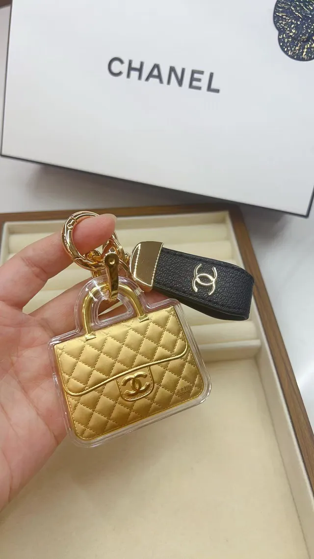 Chanel Classic Flap Gold Pink sac à main matelassé 2