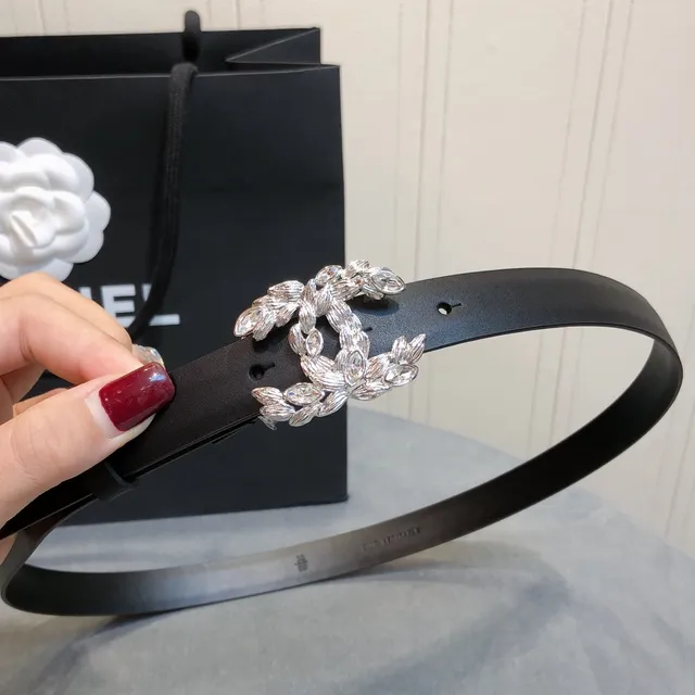 Chanel Crystal CC Laurel Motif Black Leather Belt 5