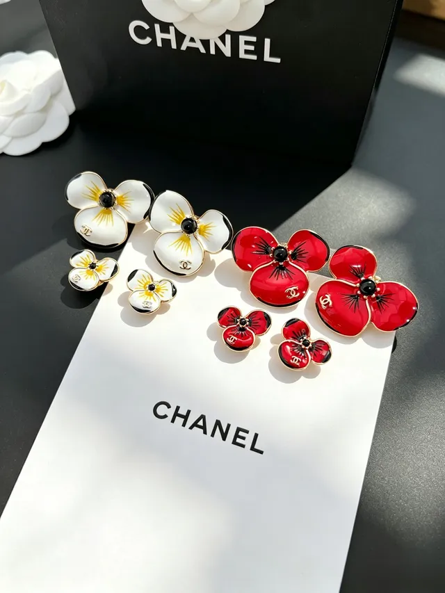 Chanel Floral Enamel Stud Earrings 5