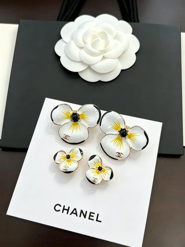 Chanel Floral Enamel Stud Earrings 6