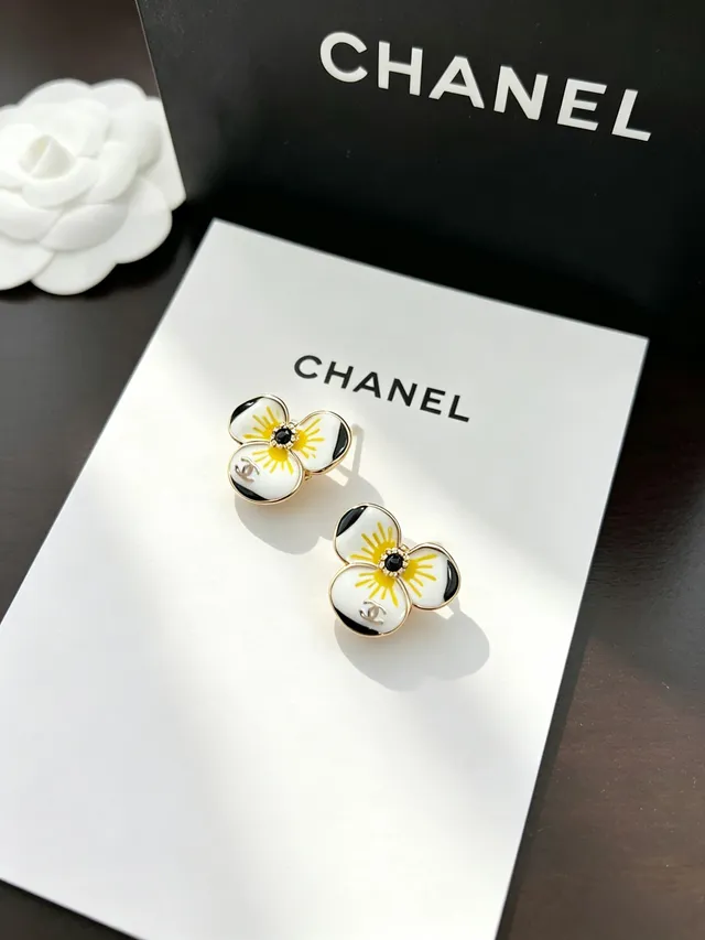 Chanel Floral Enamel Stud Earrings 8