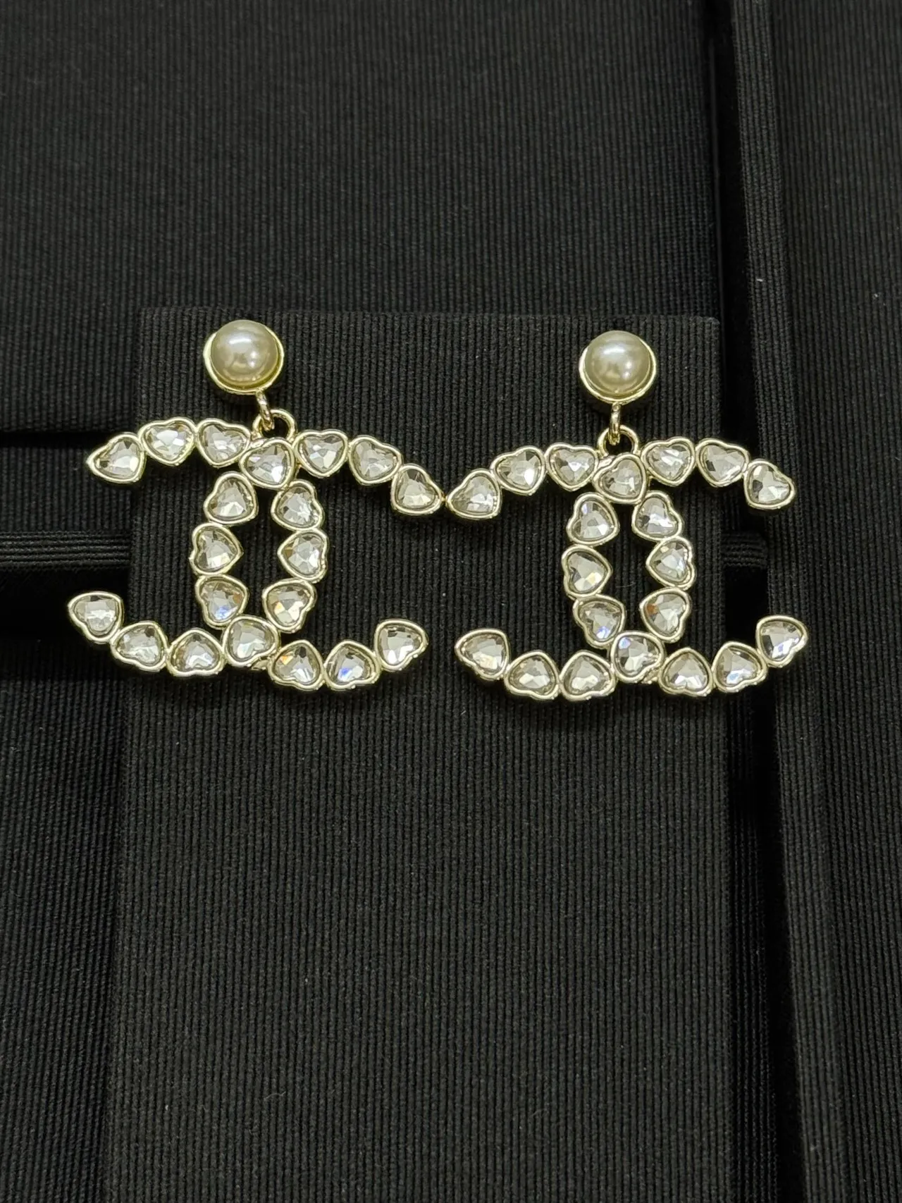 Chanel Gold White Heart-Shaped Crystal Pavé Pearl-Top Stud Earrings 6
