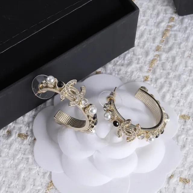 Chanel 金白色金属珍珠和水晶镶嵌耳环 3