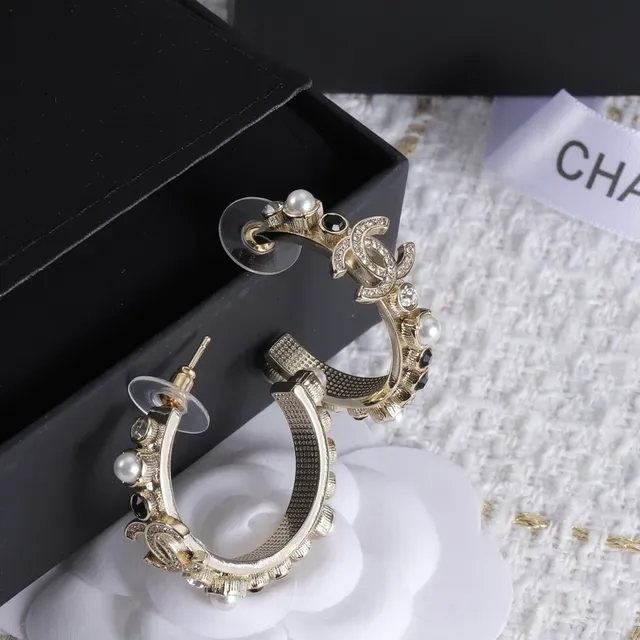 Chanel 金白色金属珍珠和水晶镶嵌耳环 5