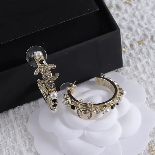 Chanel 金白色金属珍珠和水晶镶嵌耳环 8