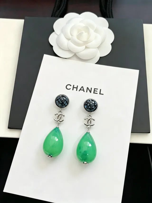 Chanel Green Black Teardrop Pendant Speckled Stone Top Earrings 8