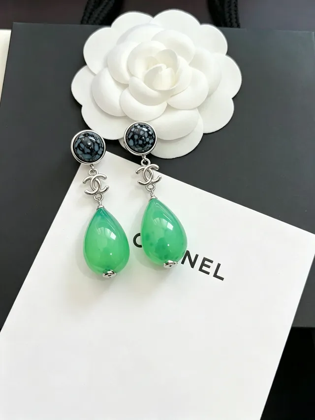 Chanel Green Black Teardrop Pendant Speckled Stone Top Earrings 10