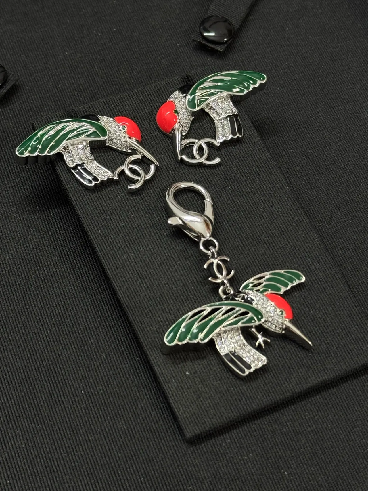 Chanel Hummingbird Vert Rouge Émail Cristal-Pavé Corps Broche 3