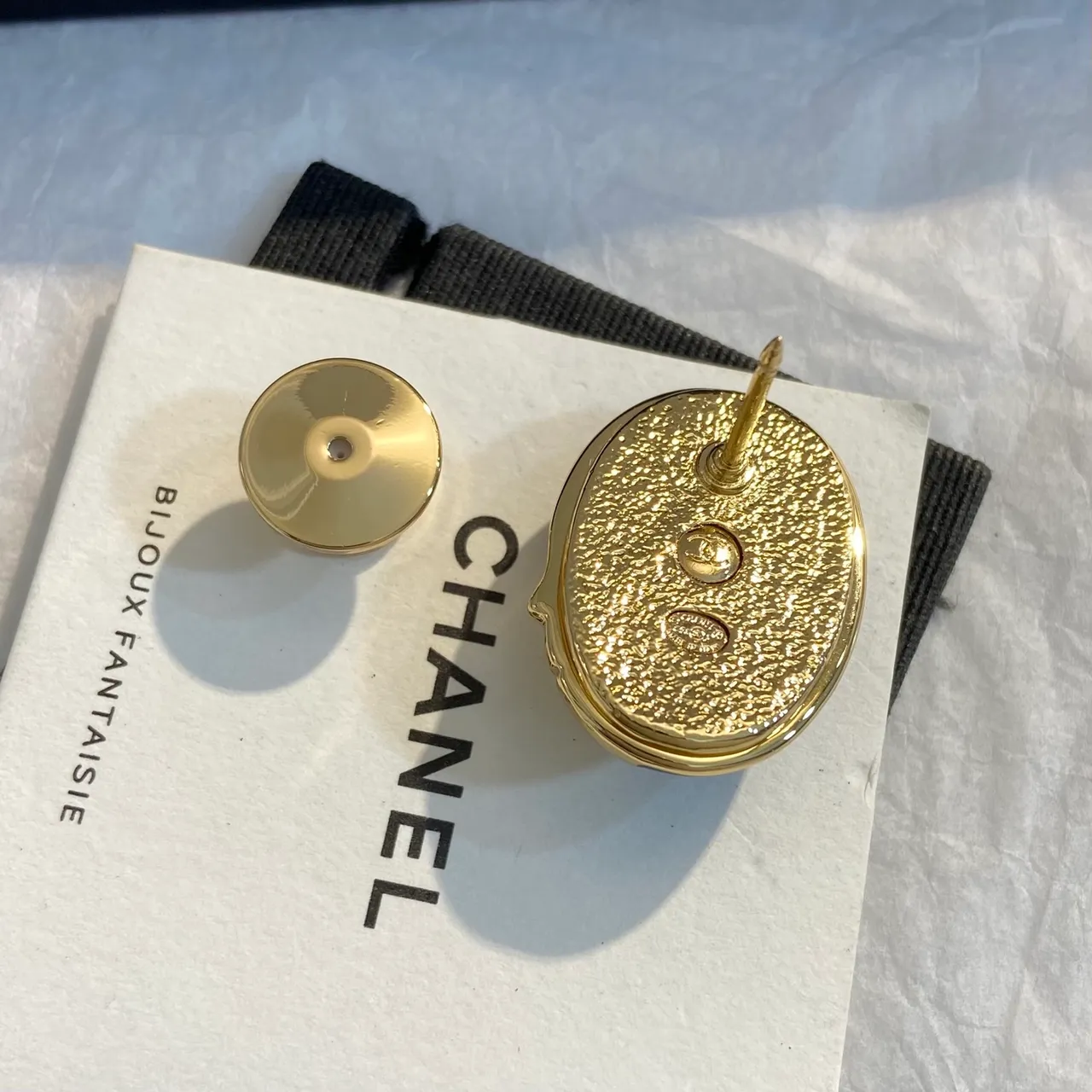 Chanel Les Beiges Brilho saudável Creme gel compacto preto e dourado bolsa 3