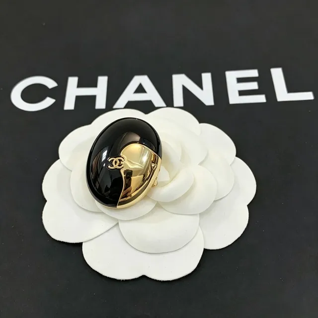 Chanel Les Beiges Brilho saudável Creme gel compacto preto e dourado bolsa 7