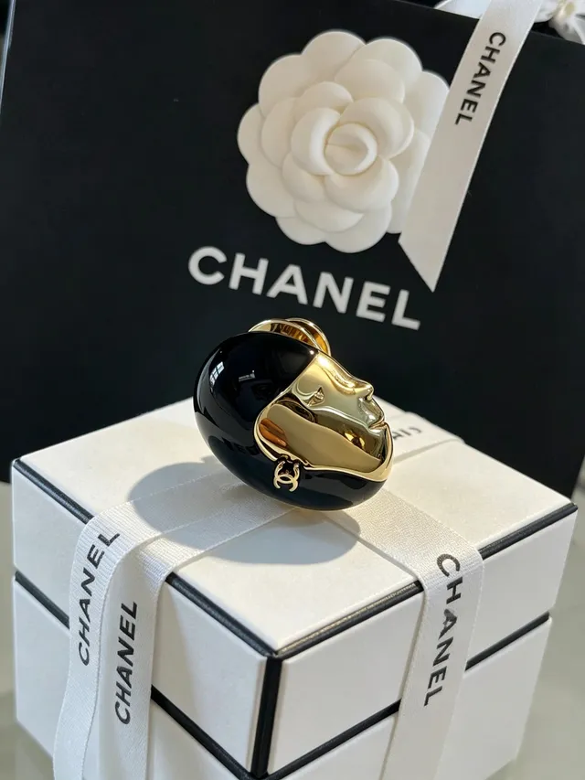 Chanel Les Beiges Brilho saudável Creme gel compacto preto e dourado bolsa 8