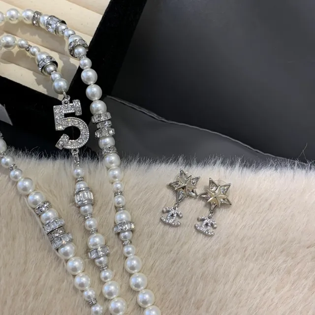 Chanel No.5 Motif White Silver Pearl Strand Crystal-Embellished Necklace 2