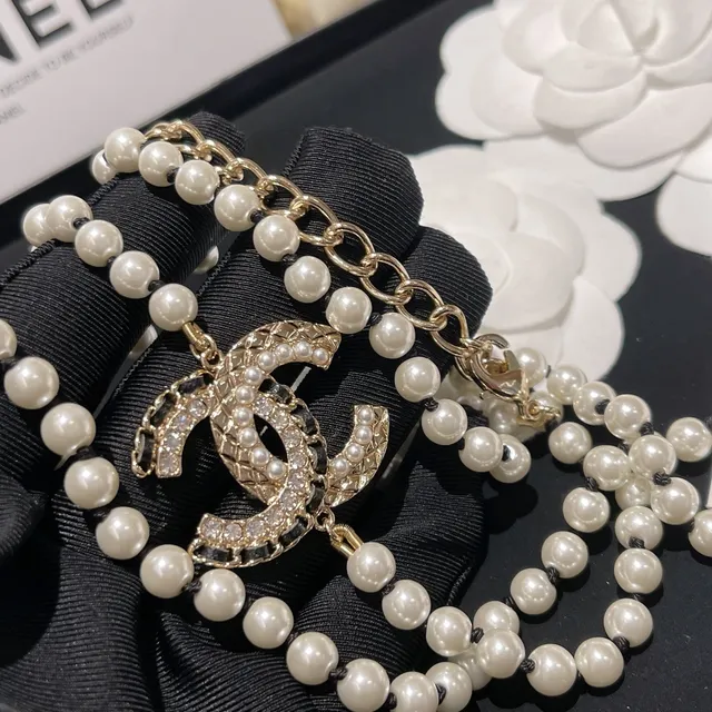 Chanel Pearl and Crystal CC Logo Necklace 3
