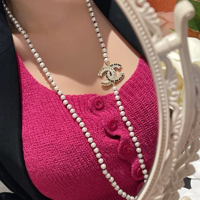 Chanel Pearl and Crystal CC Logo Necklace 4