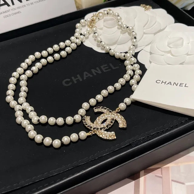 Chanel Pearl and Crystal CC Logo Necklace 5