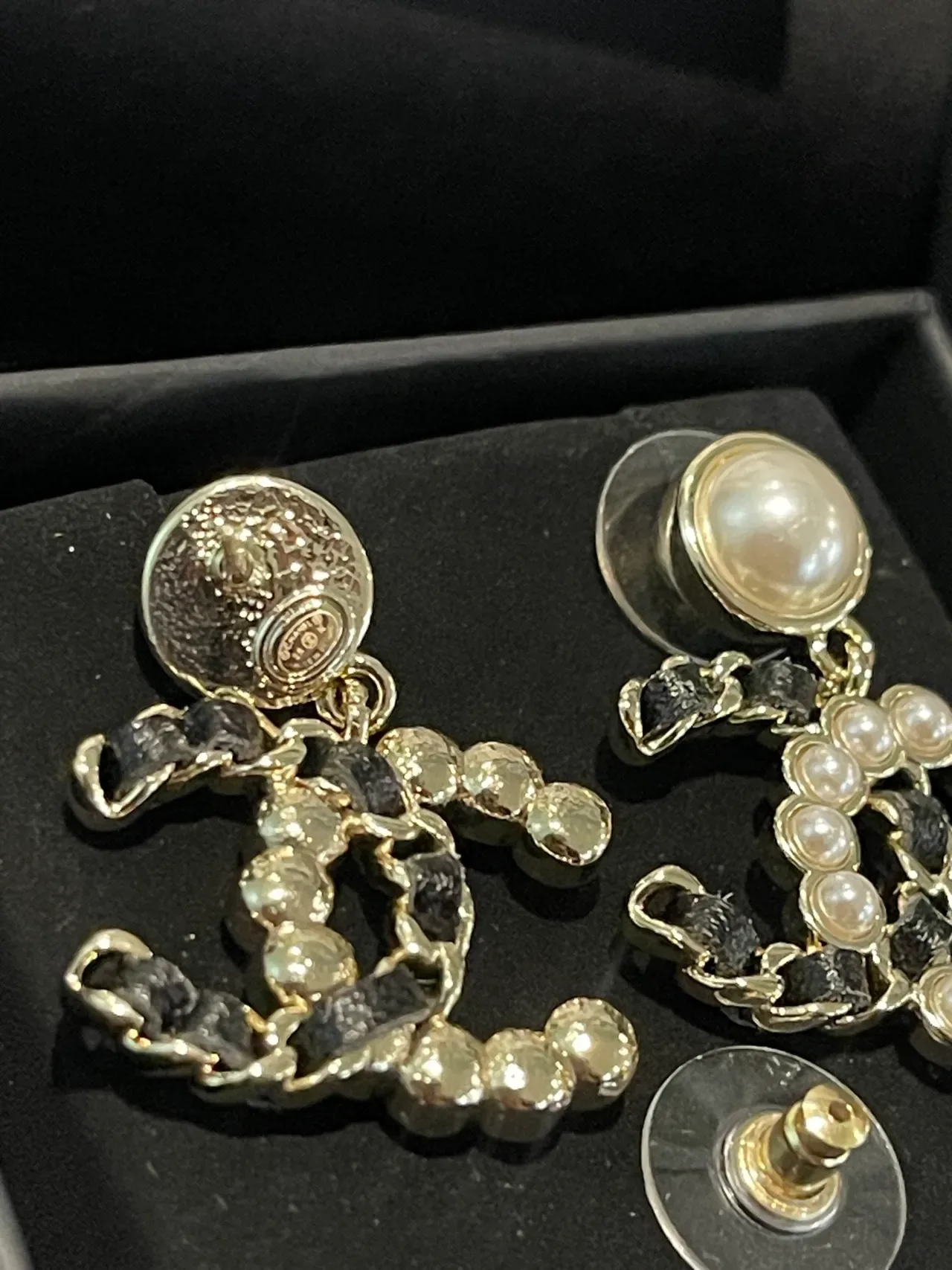 Chanel Pearl CC Silver White Chain-Link Motif Earrings 2