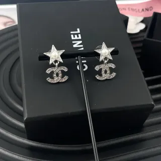 Chanel চাঁদি সাদা Star-and-CC ড্রপ ক্রিস্টাল-পাভে ইয়াররিংস