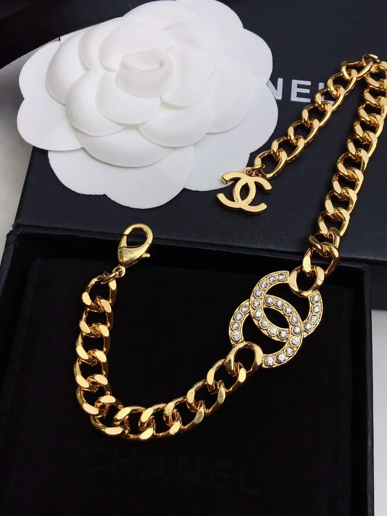 Chanel Bracelet Triple CC Chaîne Curb Cristal Ton Or 3
