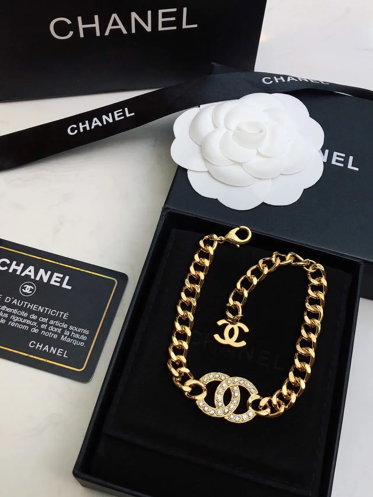Chanel Bracelet Triple CC Chaîne Curb Cristal Ton Or 6