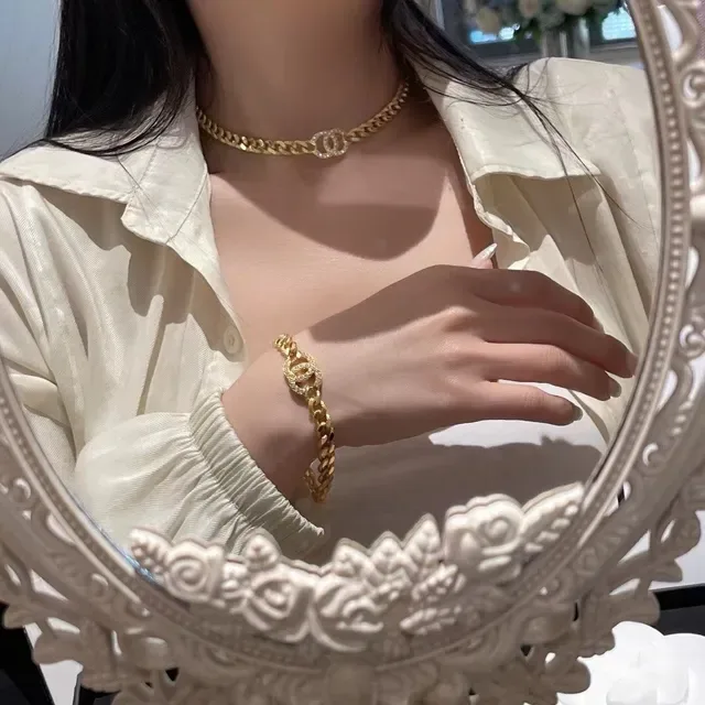 Chanel Bracelet Triple CC Chaîne Curb Cristal Ton Or 8