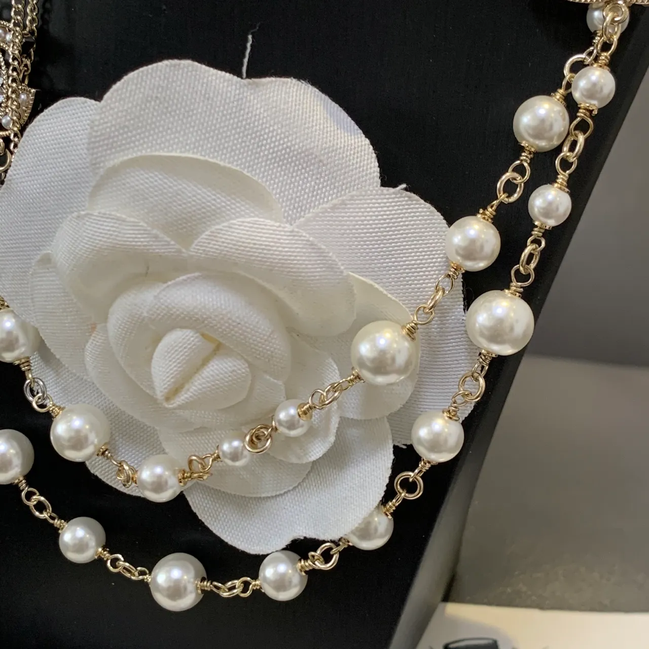 Chanel White Gold Pearl Strand Chain Necklace 4