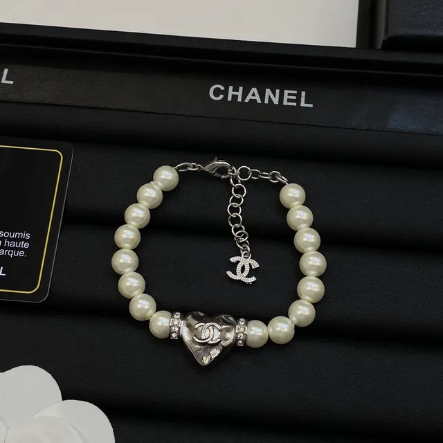 Chanel White Gold Pearl Strand Heart Charm Bracelet 4