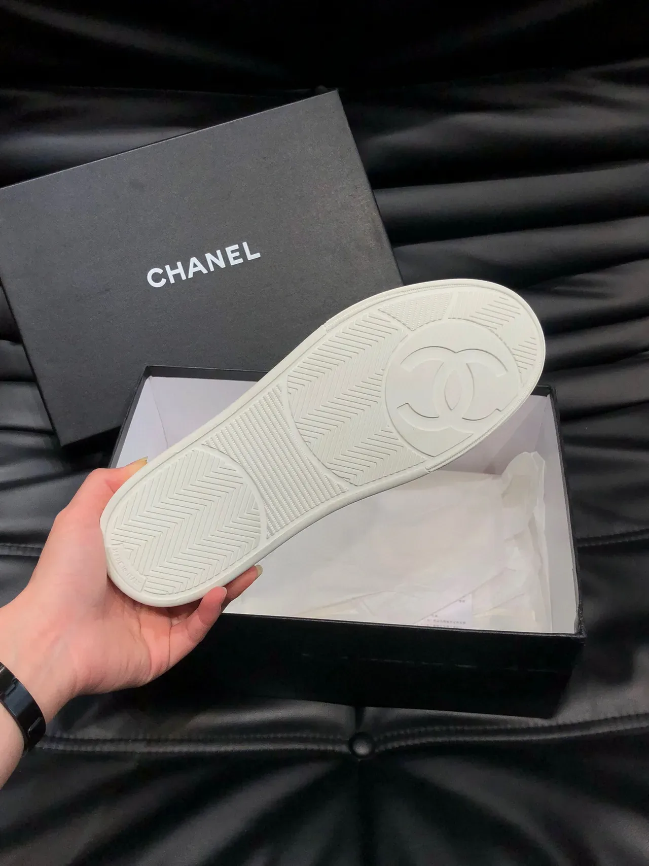 Chanel White Navy Low-Top Two-Tone Lifestyle Sneakers 9