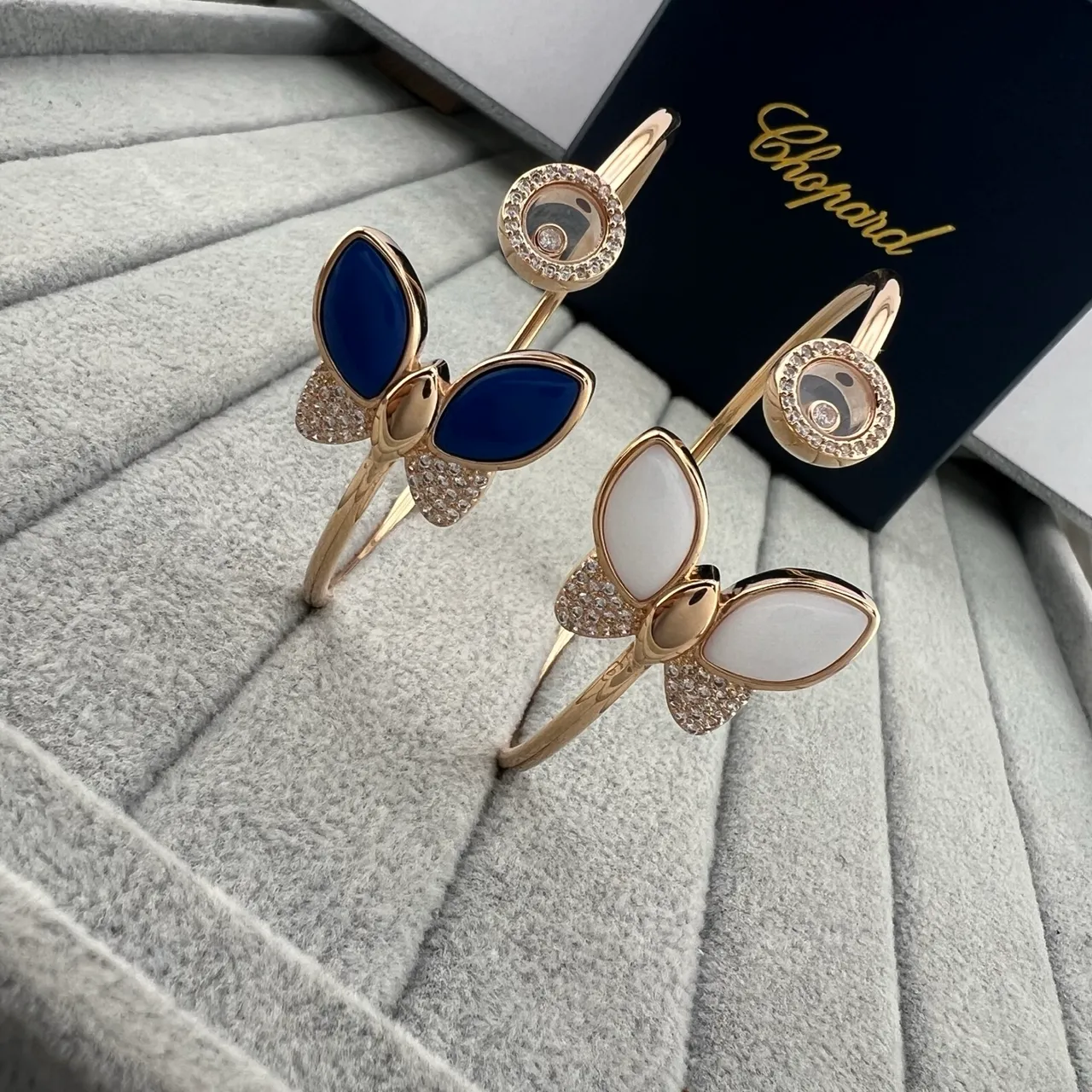 Chopard আনন্দিত বাটারফ্লাই নীল সাদা মোটিফ Pavé-Set বেজেল ব্রেসলেট 3
