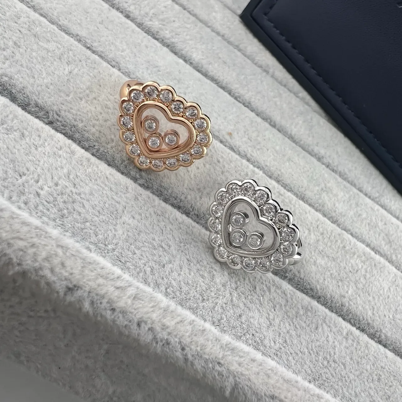 Chopard Happy Hearts Anéis com Diamante e Madreperla em Forma de Coração 3