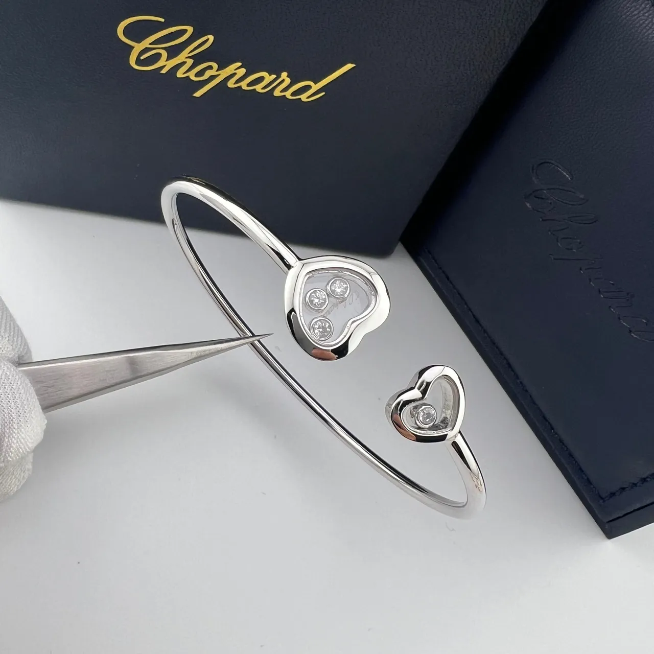 Chopard Happy Hearts Heart-Shaped Floating Diamond Bracelets 5