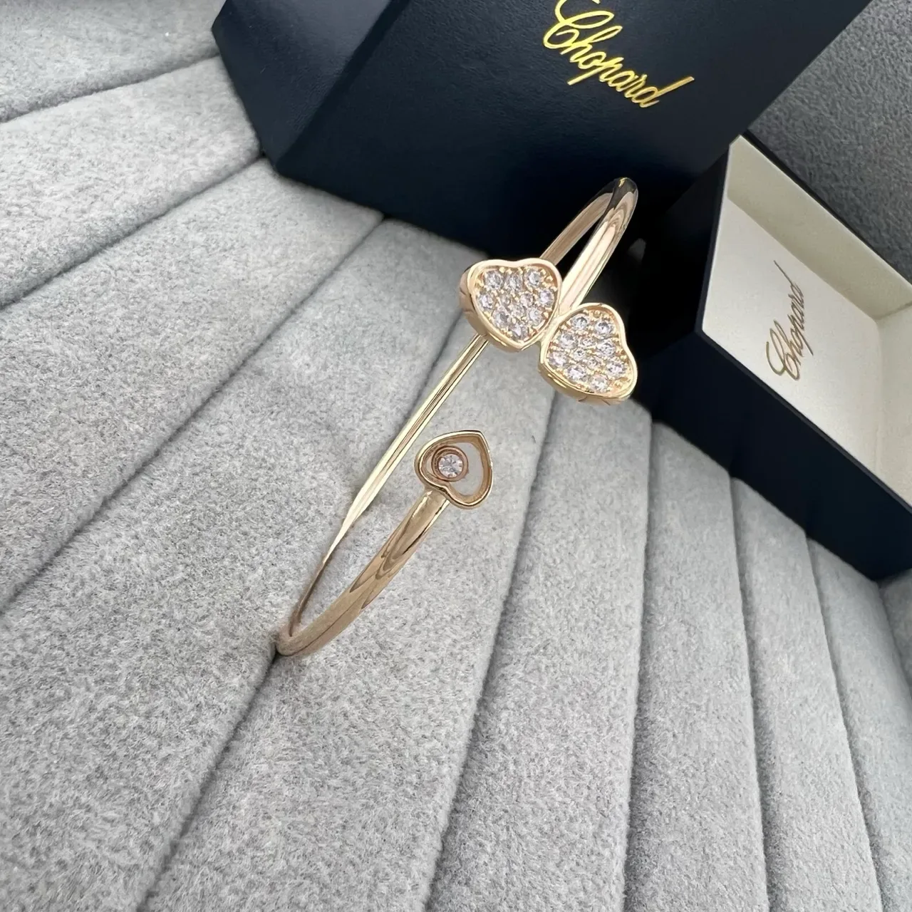 Chopard Happy Hearts Pavé Heart Mobile Diamond बैंगल 2