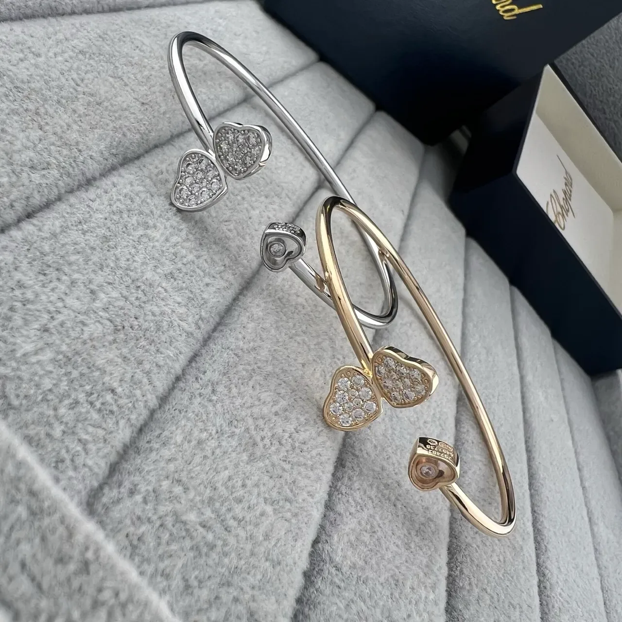 Chopard Happy Hearts Pavé Heart Mobile Diamond बैंगल 4