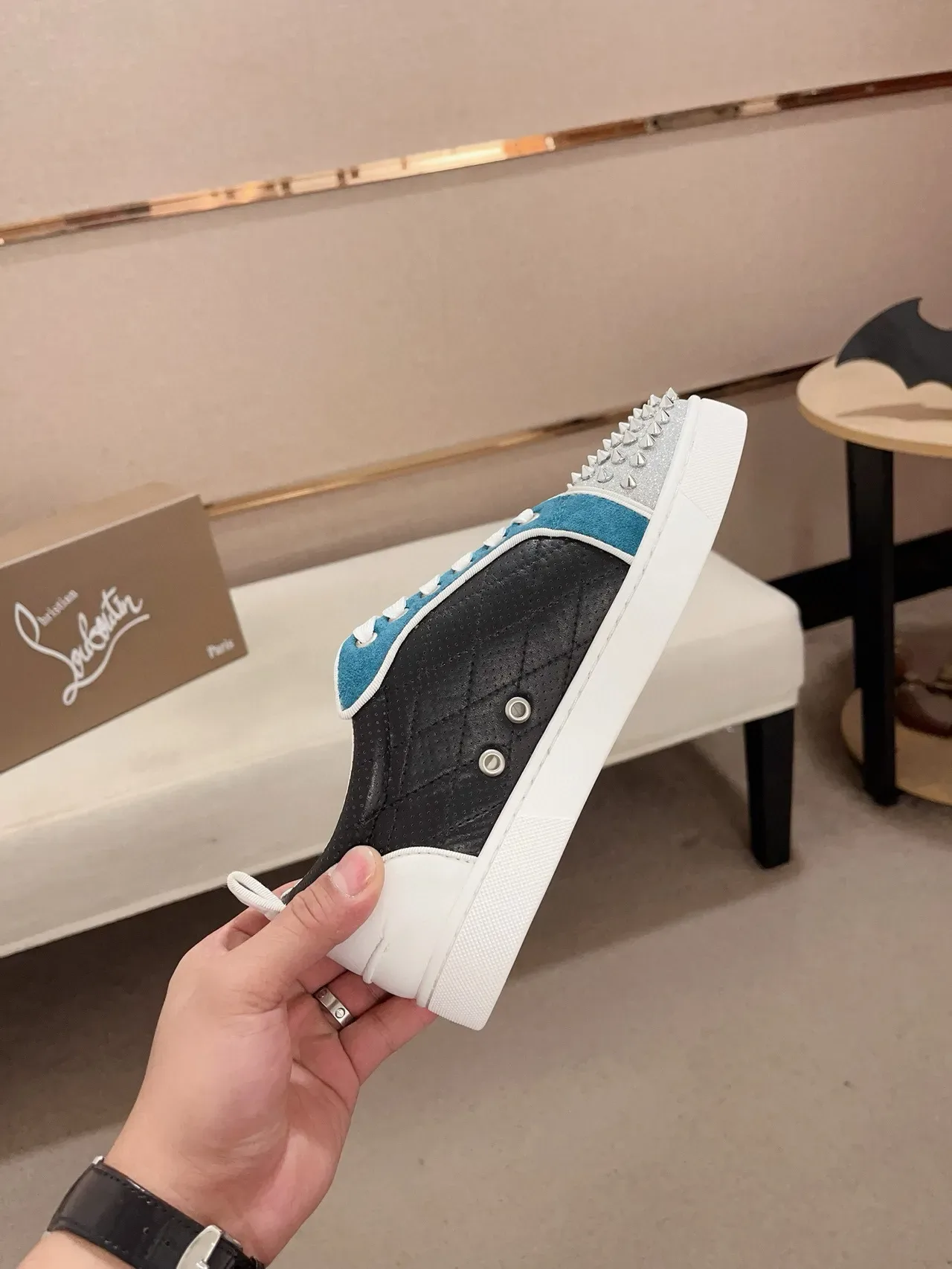 Christian Louboutin Lou Spikes Baskets Lifestyle Noirs Turquoise Argent Cloutés 4
