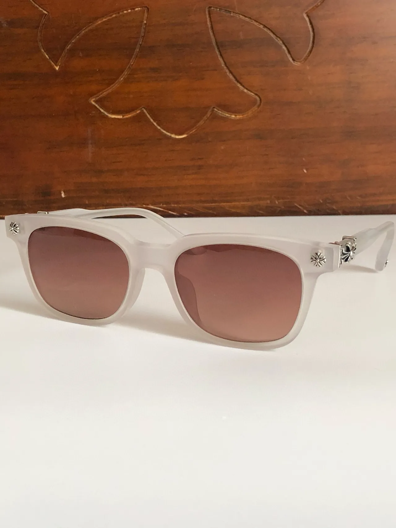 Chrome Hearts نظارات شمسية كلاسيكية مربعة سوداء مطفية مع صليب 8