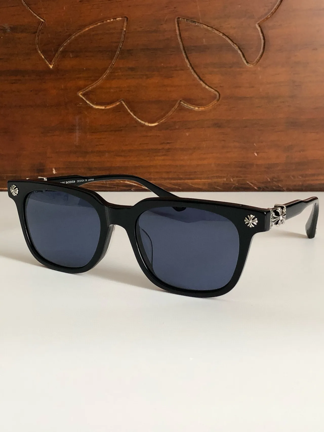 Chrome Hearts نظارات شمسية كلاسيكية مربعة سوداء مطفية مع صليب 9