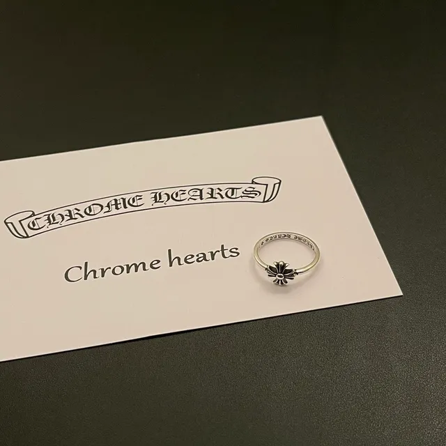 Chrome Hearts خاتم الصليب فضي مصقول نقش مزخرف خاتم 4