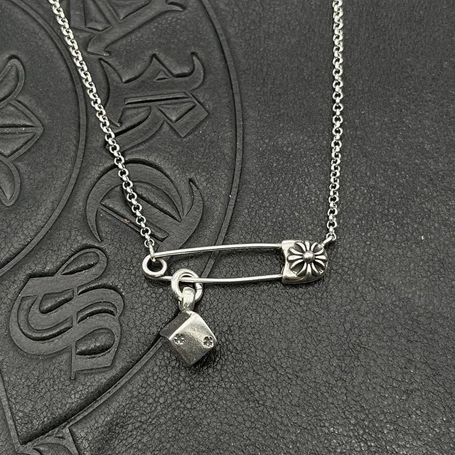 Chrome Hearts Collier Dague Épingle de Sécurité Collier Argenté Pendentif Fermoir Collier 2