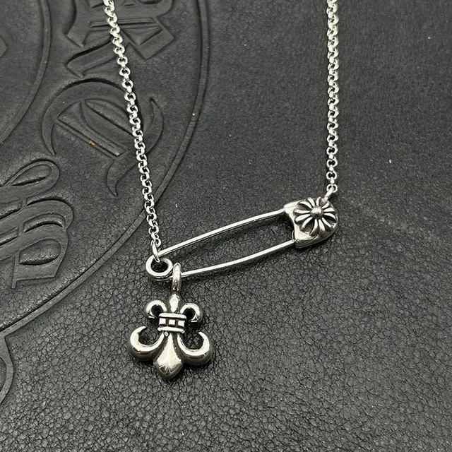 Chrome Hearts Collier Dague Épingle de Sécurité Collier Argenté Pendentif Fermoir Collier 4