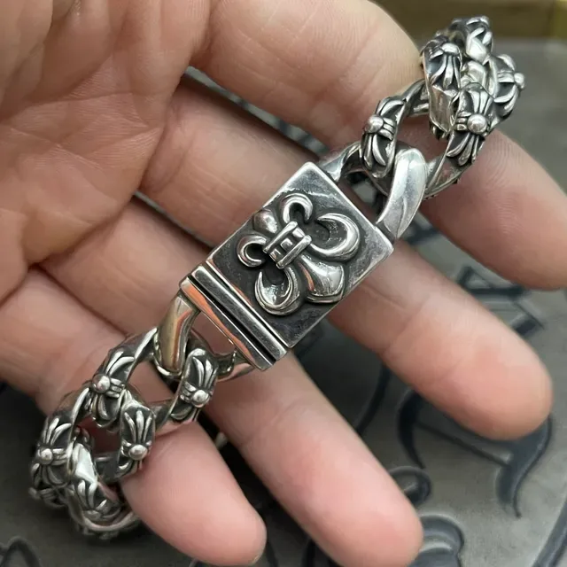 Chrome Hearts Bracelet à Cadenas Argent Oxydé Motif Fleur-de-Lis Étoile Bracelets 2