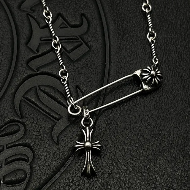 Chrome Hearts Collier de la Croix à Épingle de sûreté Attache en argent Pavé-Set Pendentif Collier 3